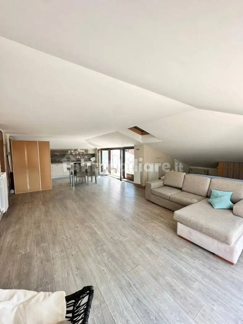 Attico via Mario Di Falco 2, Semicentro, Marino - foto 3