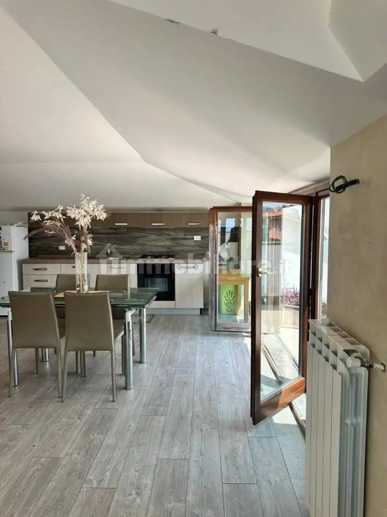 Attico via Mario Di Falco 2, Semicentro, Marino - foto 4