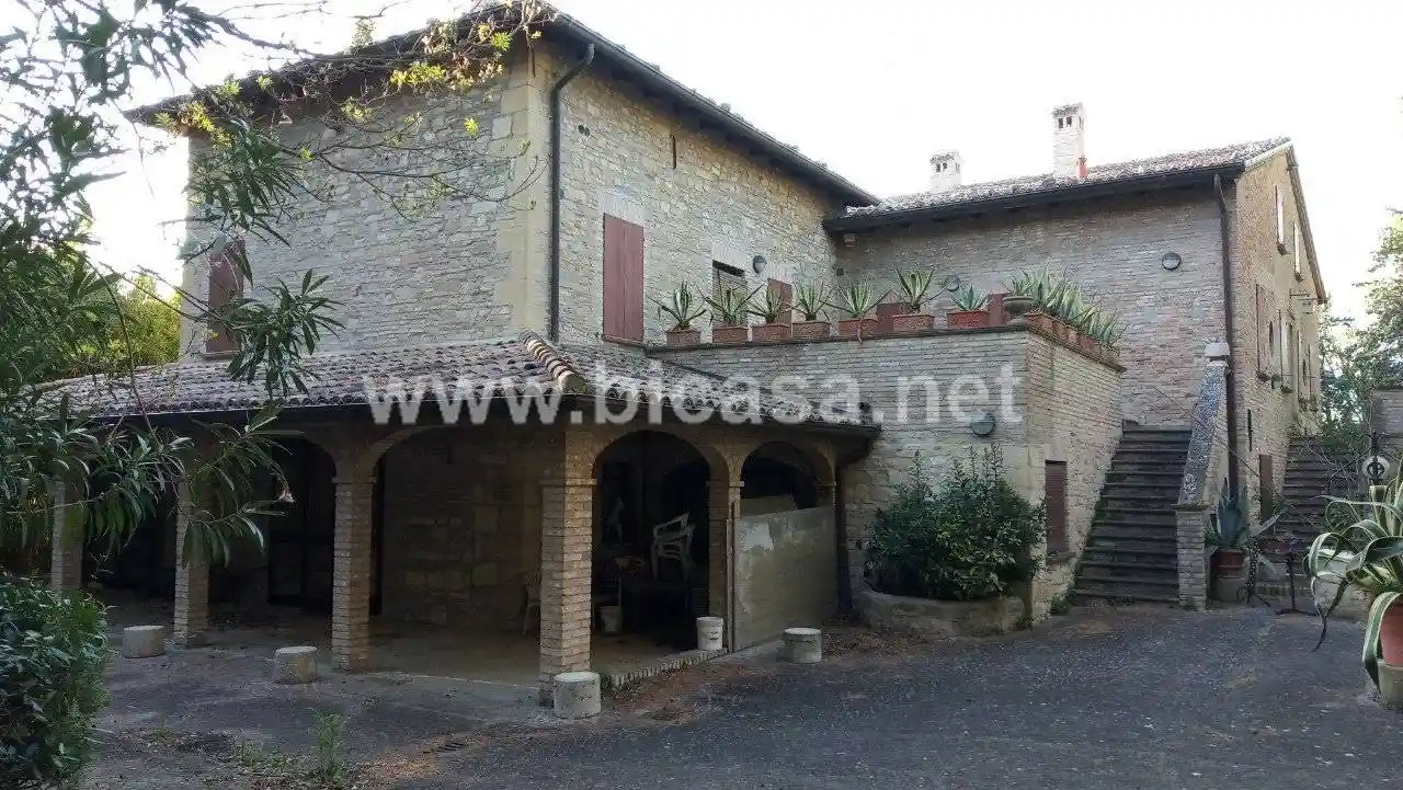 Rustico - Casale in vendita a Pesaro