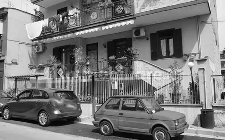 Appartamento all'asta via Tenente Alberto Barone, Arzano - foto 4
