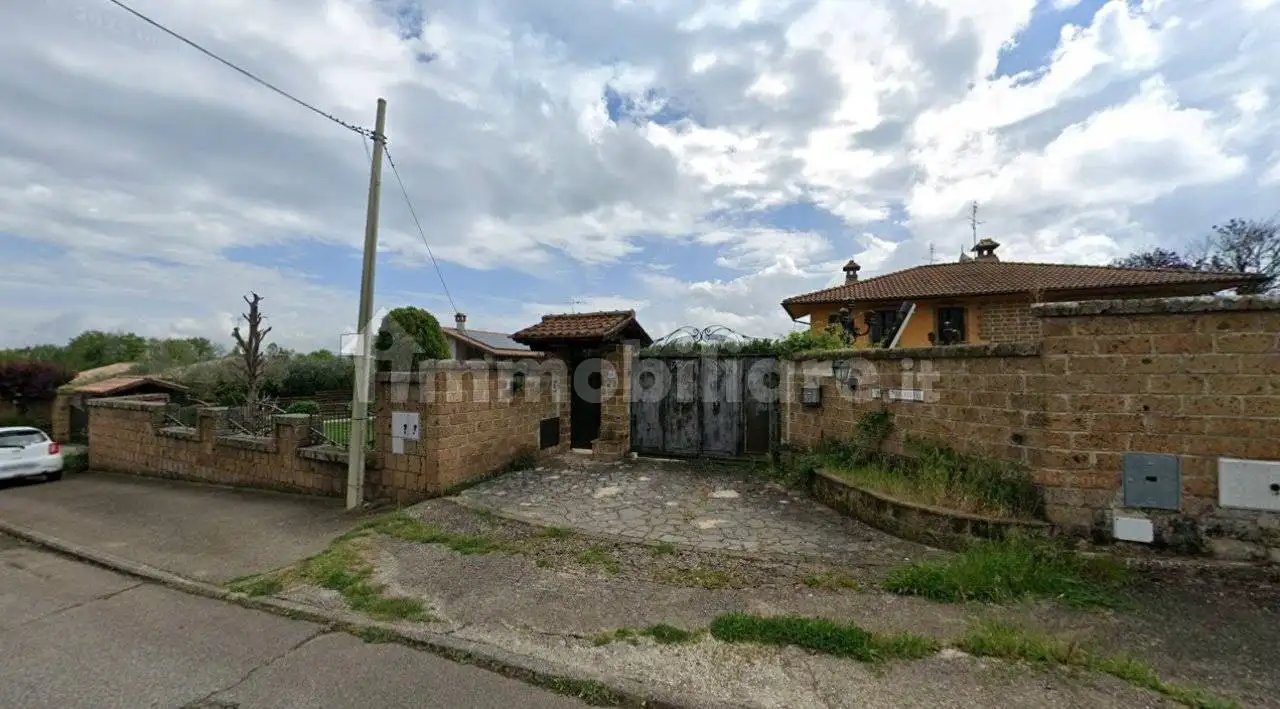 Villa all'asta via G. Almirante, Fabrica di Roma - foto 2