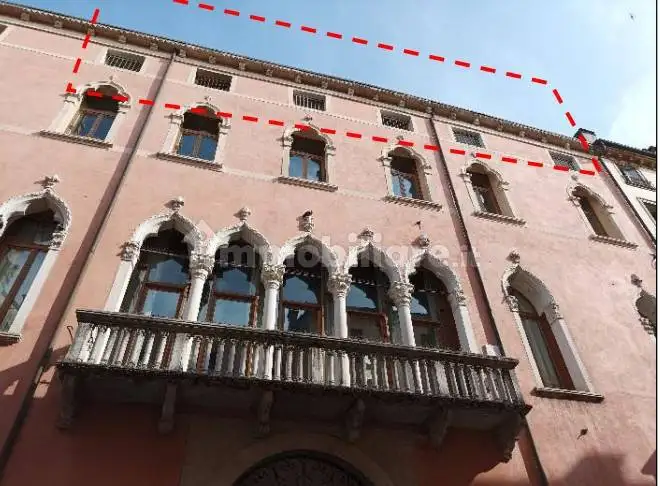 Appartamento all'asta Galleria del Pozzo Rosso, Vicenza - foto 3