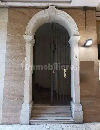 Appartamento all'asta Galleria del Pozzo Rosso, Vicenza - foto 5