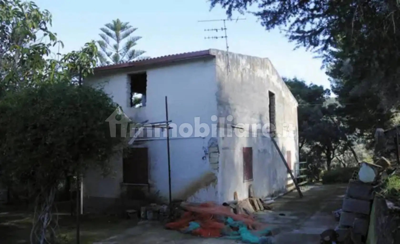 Casa indipendente in asta a Santo Stefano di Camastra