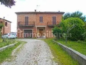 Villa in asta a Torrita di Siena