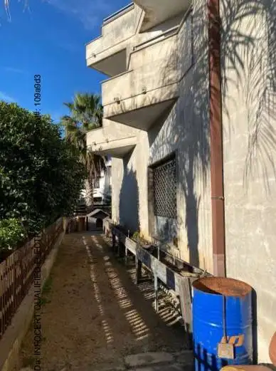 Appartamento all'asta via Giorgio de Chirico, Aradeo - foto 4