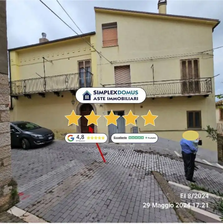 Appartamento in asta a Acquaviva Collecroce