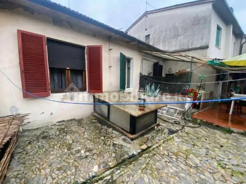 Villa all'asta via Trieste, Bucine - foto 4
