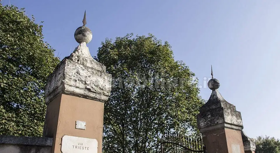 Villa in vendita a Castel d'Ario