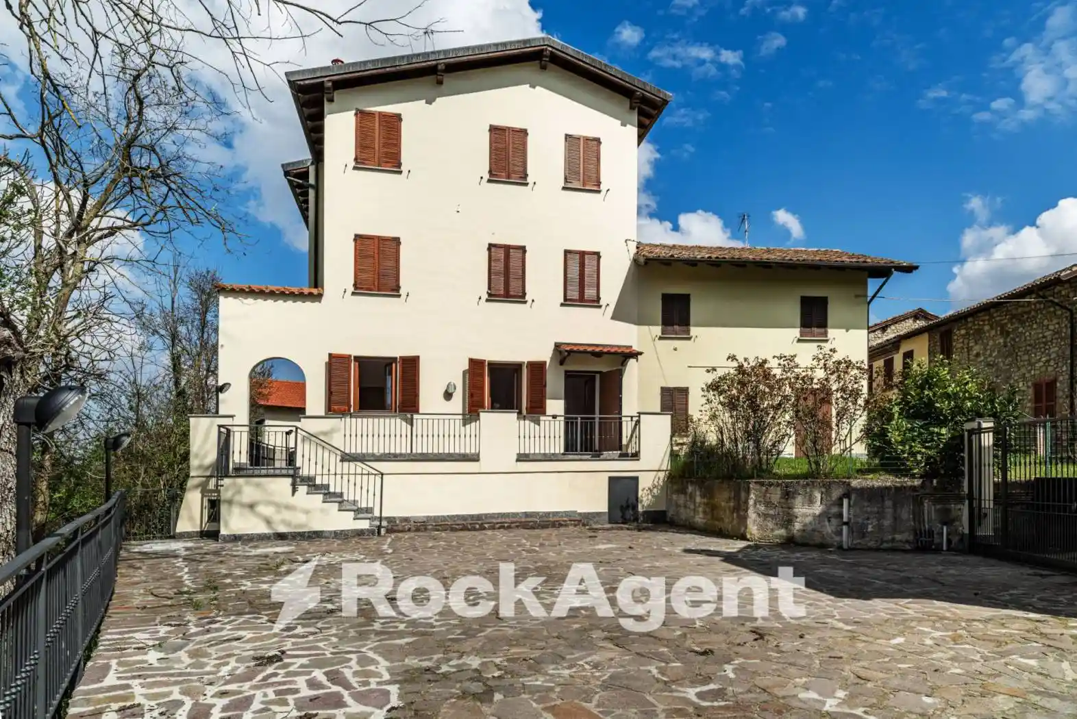 Bilocale frazione Camolino, Montesegale - foto 2