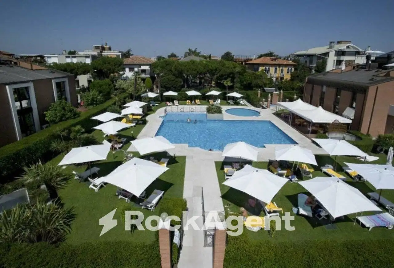 Appartamento in villa via Marcantonio Bragadin, 38, Lido di Venezia, Venezia - foto 4