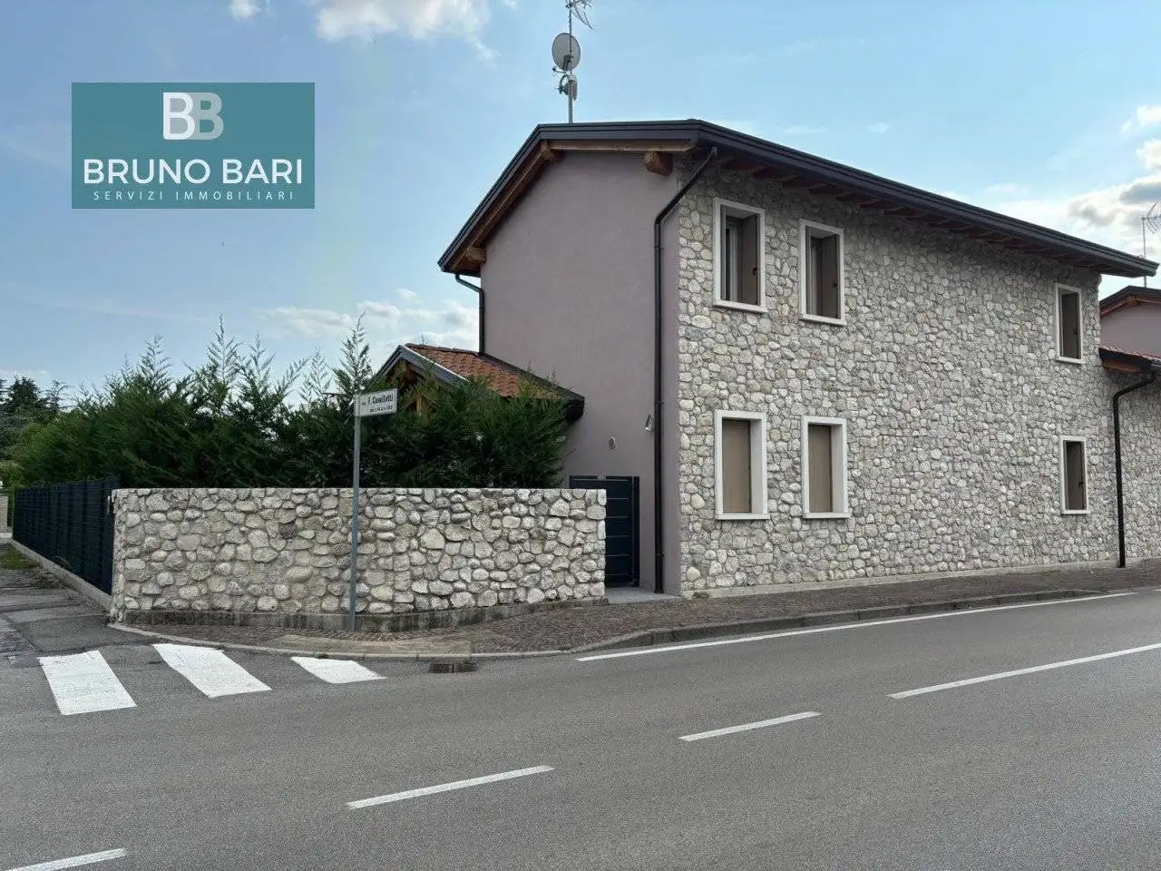 Casa indipendente in vendita a Roveredo in Piano