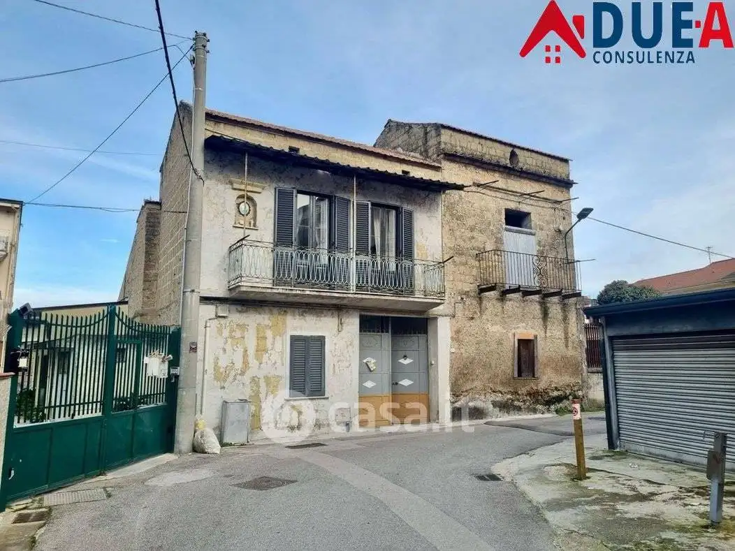 Villa in vendita a Cesa