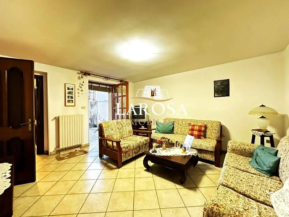 Villa bifamiliare, buono stato, 181 m², Calimera - foto 3