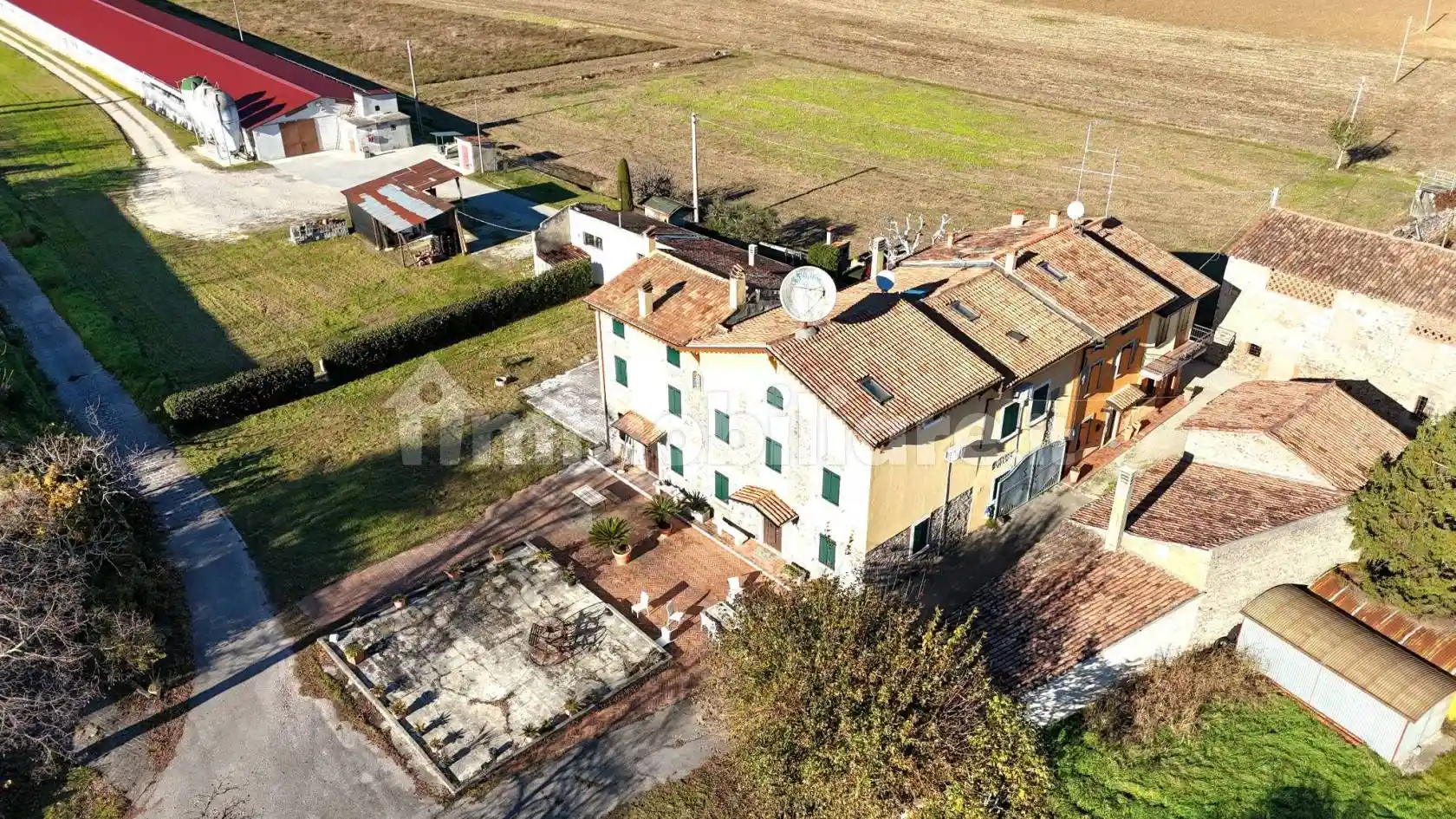 Rustico - Casale in vendita a Valeggio sul Mincio