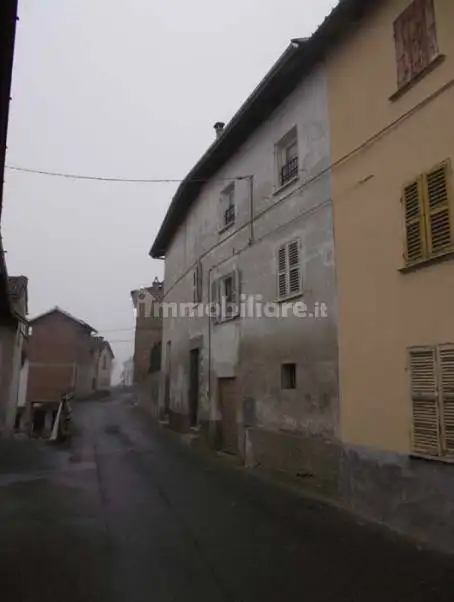 Casa indipendente in asta a Alice Bel Colle