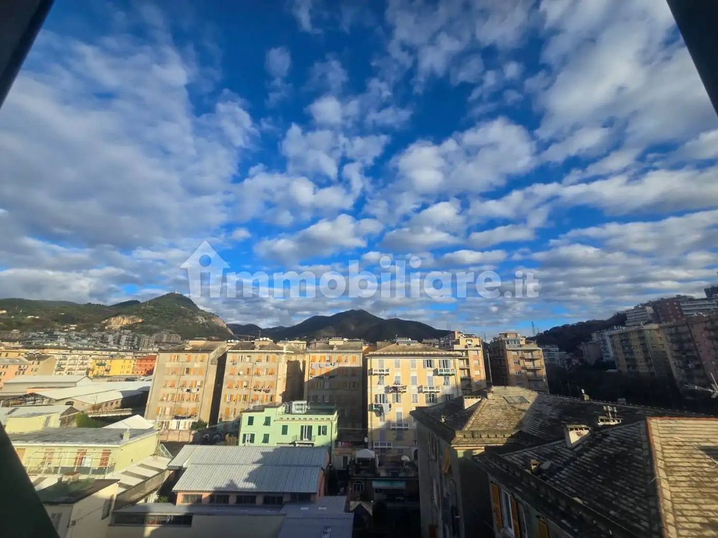 Appartamento in vendita a Genova