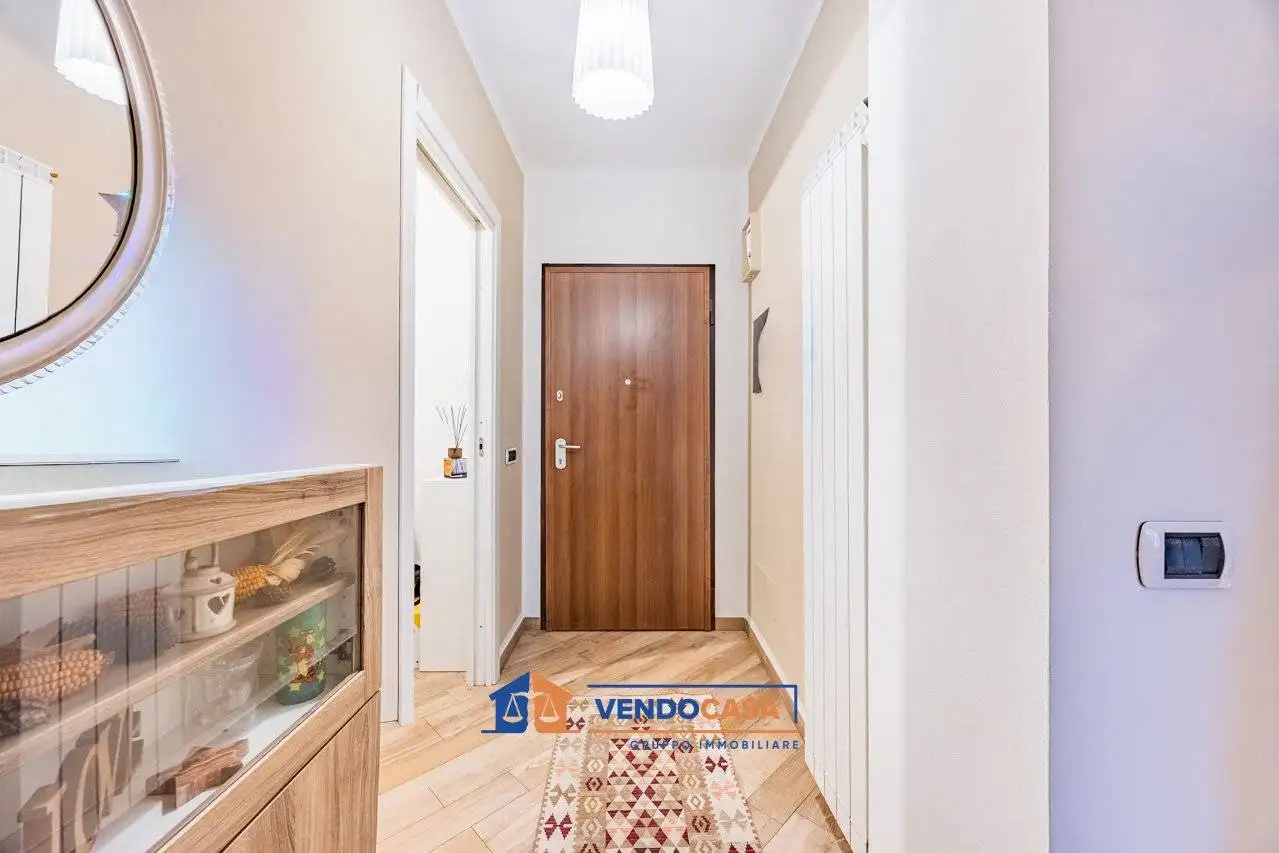 Quadrilocale via Lazzaro Spallanzani 22, Centro, Massa - foto 2