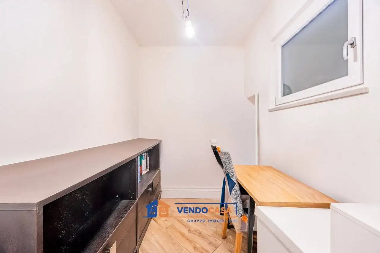 Quadrilocale via Lazzaro Spallanzani 22, Centro, Massa - foto 4