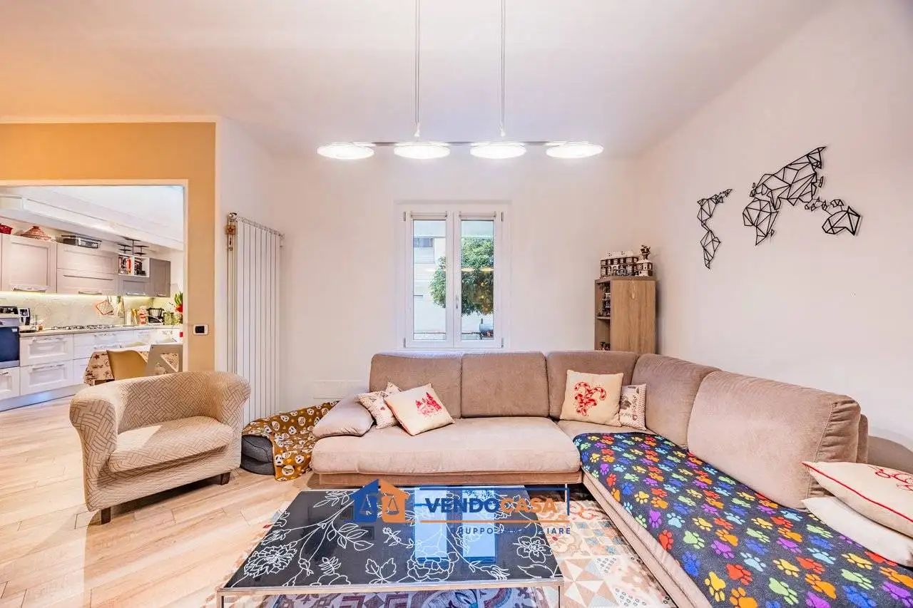 Quadrilocale via Lazzaro Spallanzani 22, Centro, Massa - foto 5