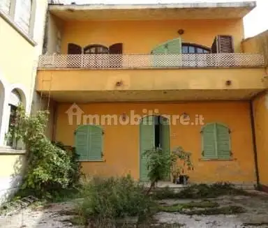 Appartamento in asta a Roverbella