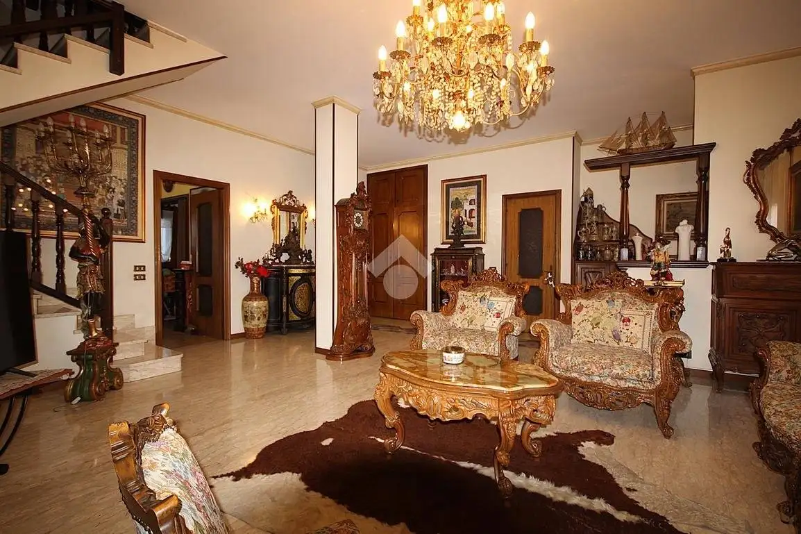 Villetta a schiera in vendita a Alba