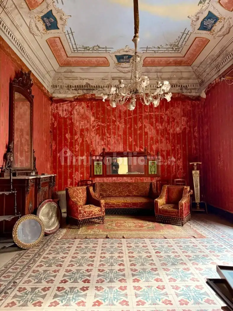 Palazzo - Edificio in vendita a Bagheria