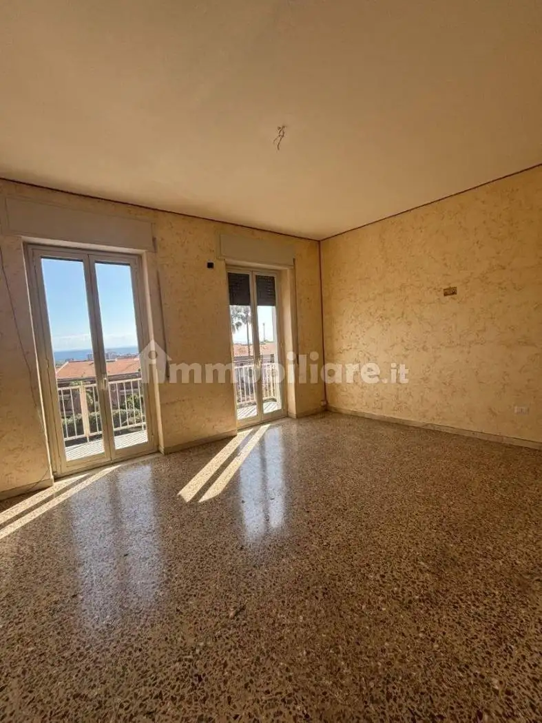 Appartamento in affitto a Tremestieri Etneo