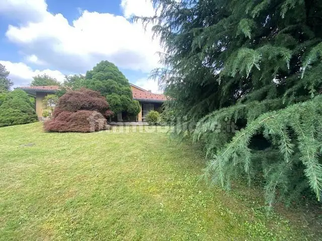 Villa in vendita a Cermenate