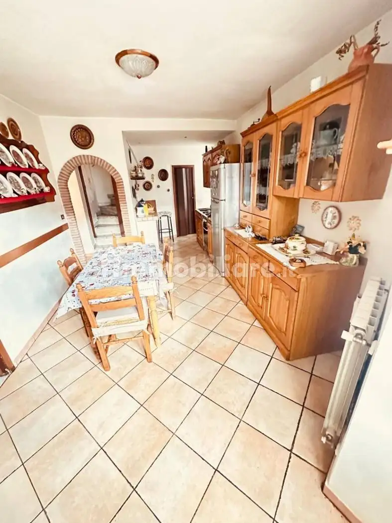 Quadrilocale via San Lorenzo 11, Centro Storico, Velletri - foto 2