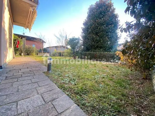 Villa unifamiliare, buono stato, 290 m², Cermenate - foto 2