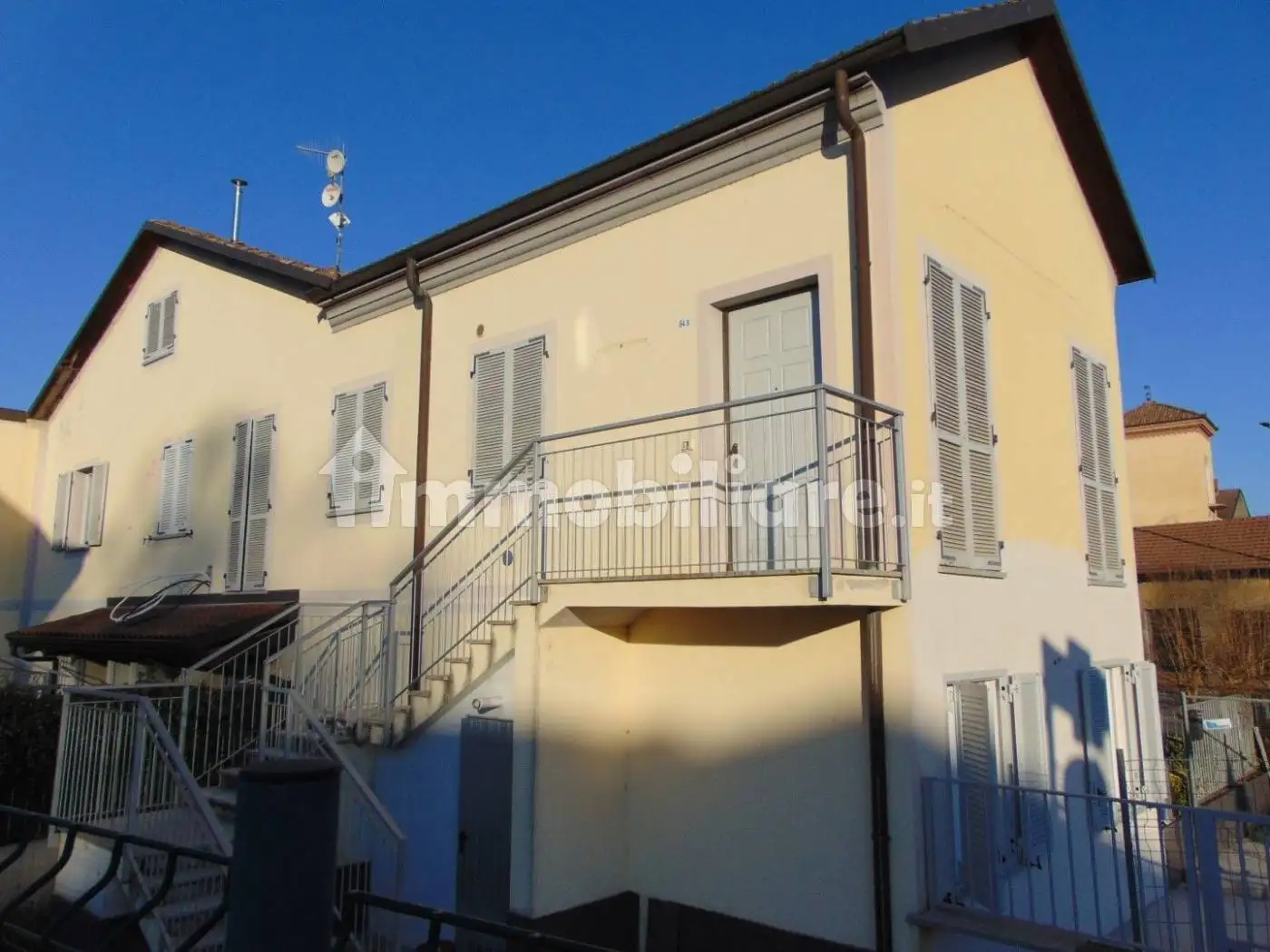 Appartamento in vendita a Calamandrana