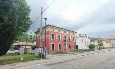 Casa indipendente in asta a Chiampo