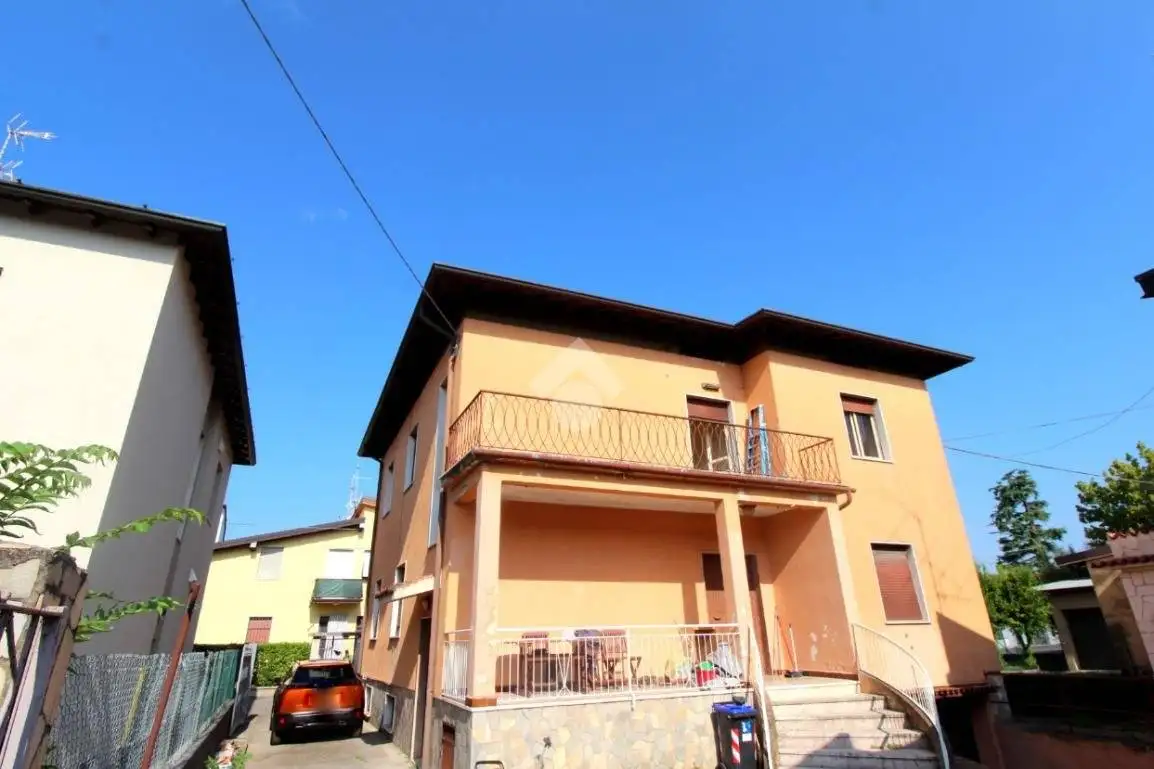 Trilocale via Cavour 9, Centro, Borgosatollo - foto 2