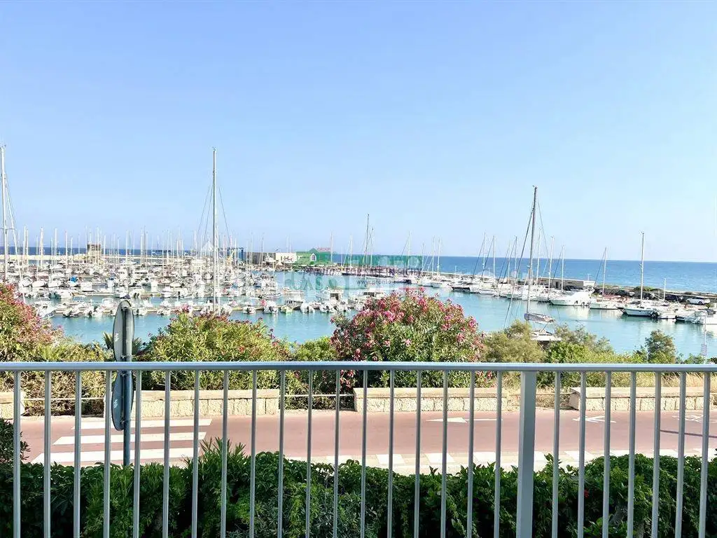 Quadrilocale lungomare cavalier bisani, Marina di Ragusa Centro, Ragusa - foto 5