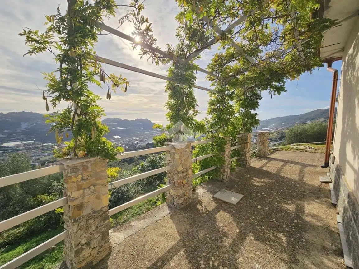 Appartamento in vendita a Taggia