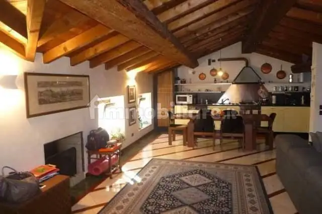 Bilocale ottimo stato, terzo piano, Valverde, Verona - foto 2