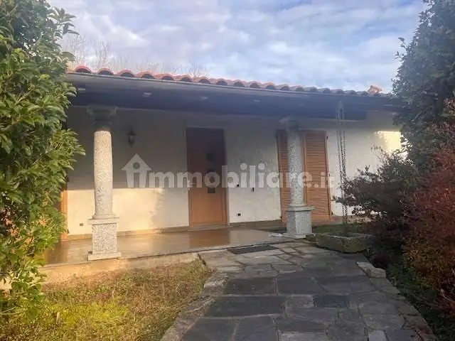 Villa in vendita a Invorio