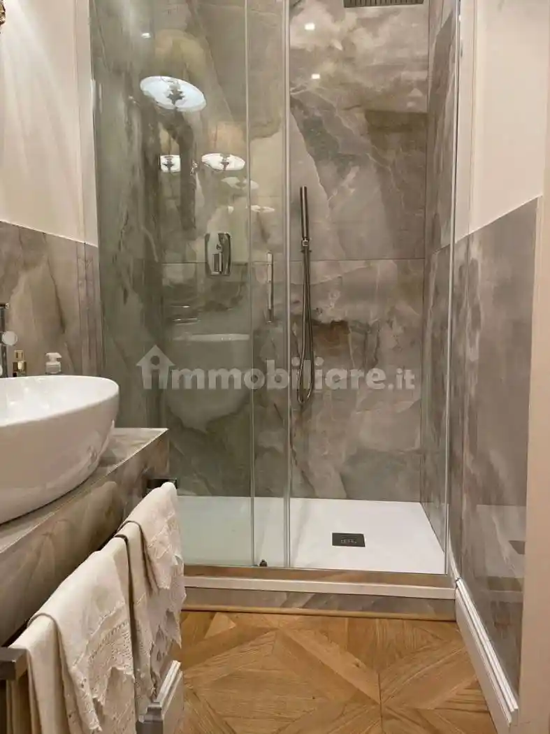 Trilocale ottimo stato, primo piano, Centro Storico, Reggio Emilia - foto 2