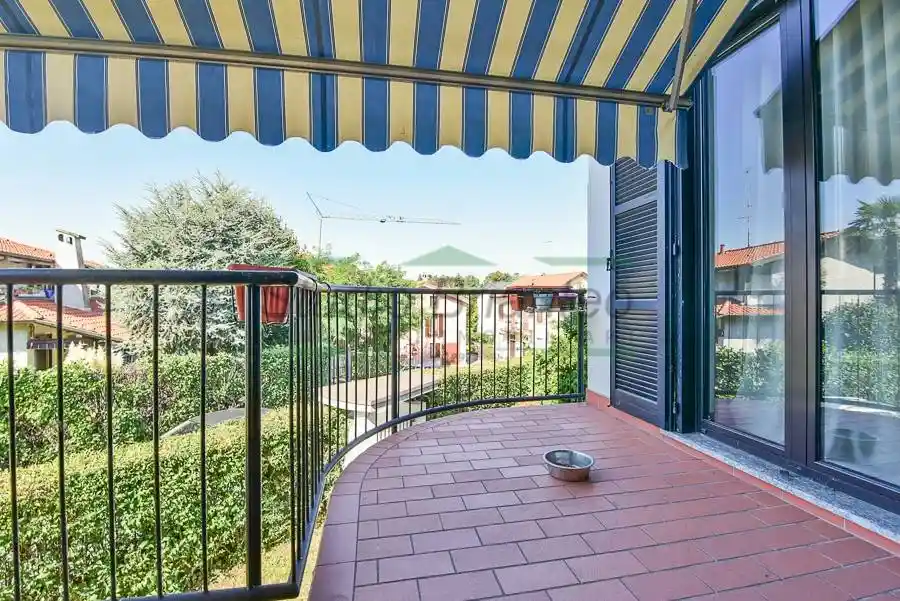 Villa bifamiliare via Santo Sudario, Centro, Besana in Brianza - foto 4