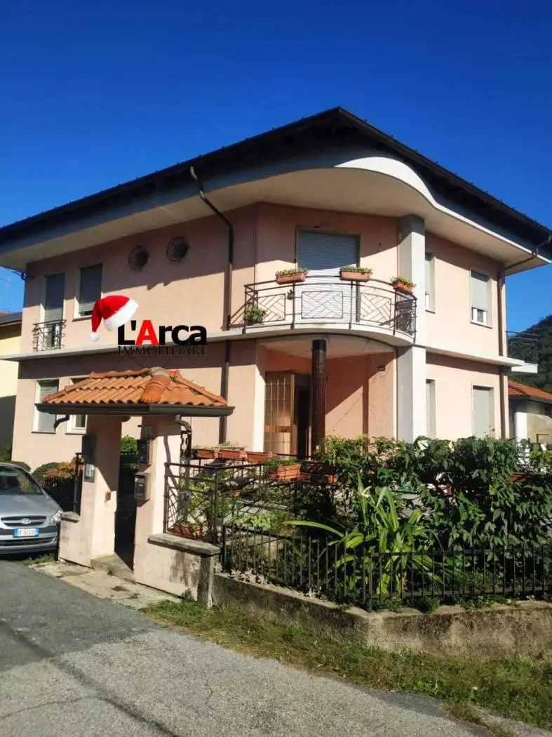 Appartamento in vendita a Laveno-Mombello