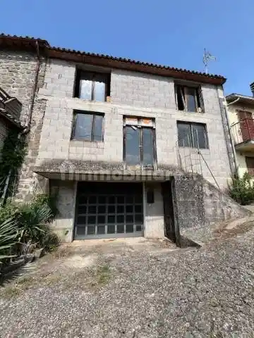Casa indipendente in vendita a Montefiascone