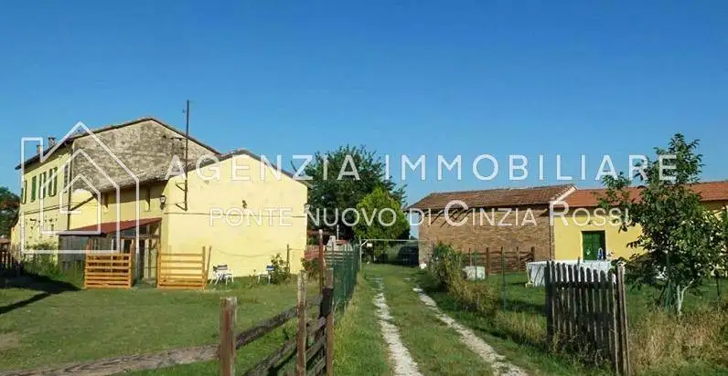 Rustico - Casale in vendita a Ravenna