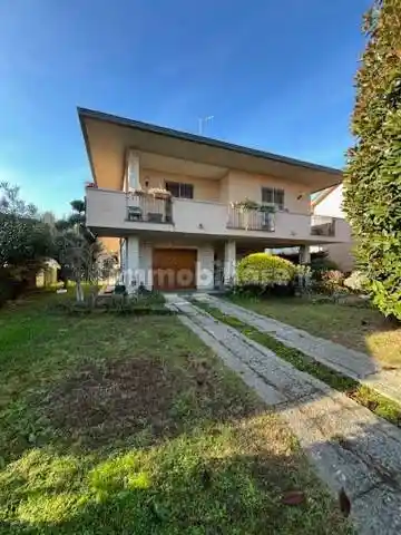 Villa in vendita a Paderno Dugnano