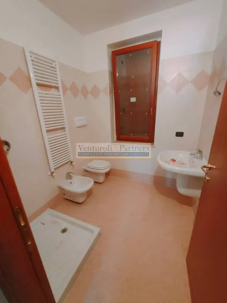 Villa bifamiliare viale San Longhi, Centro, Castiglione delle Stiviere - foto 2