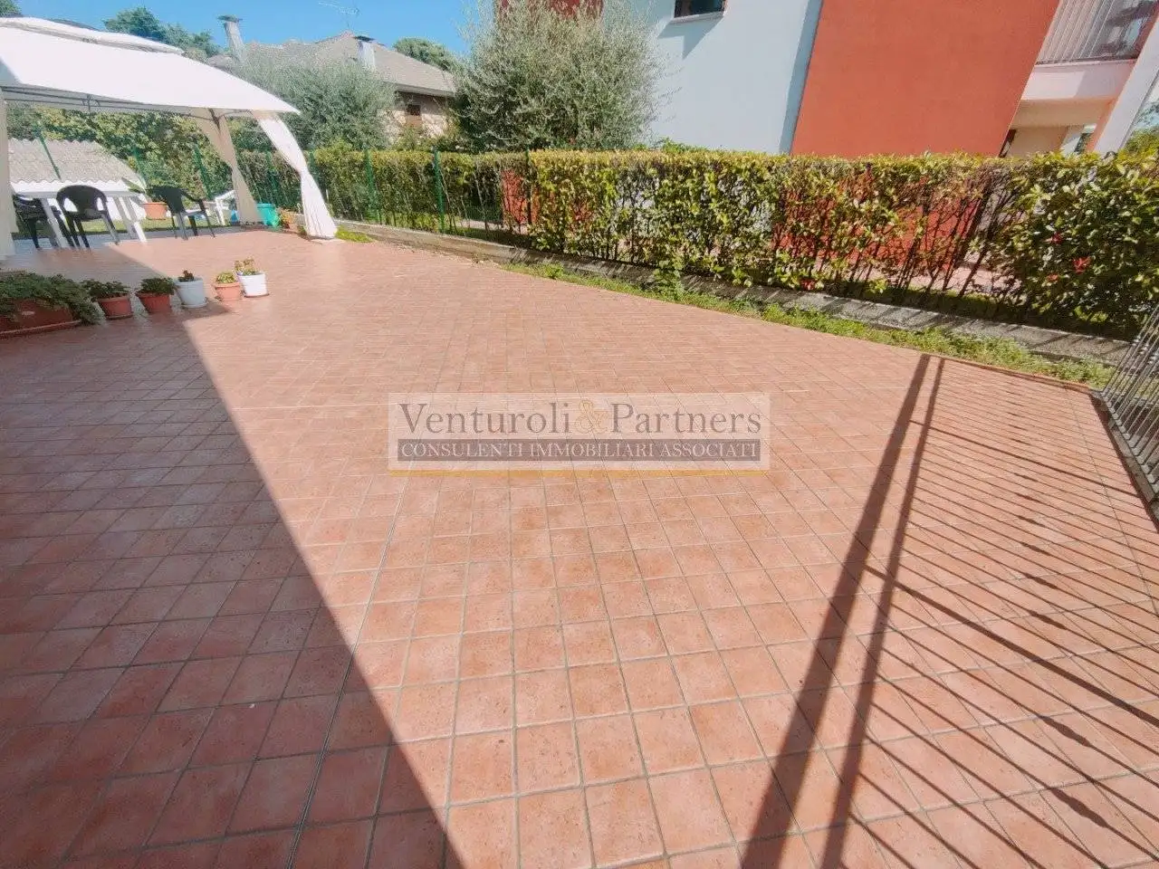 Villa bifamiliare viale San Longhi, Centro, Castiglione delle Stiviere - foto 3