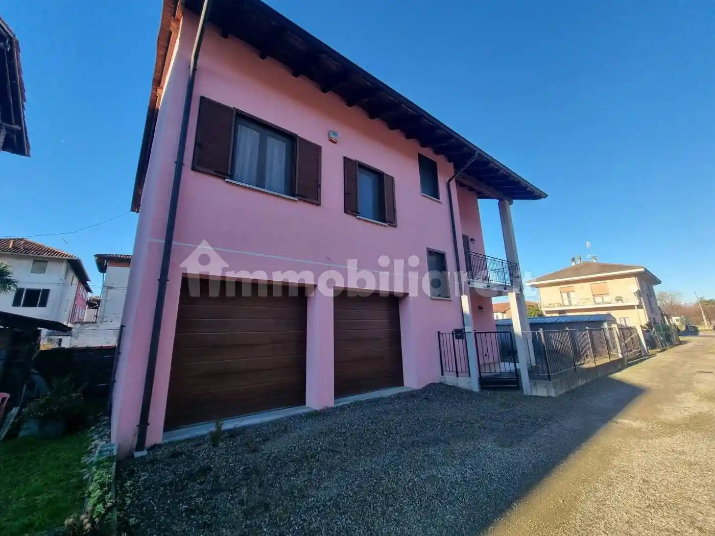 Terratetto unifamiliare via Giuseppe Mazzini 9, Fara Novarese - foto 2