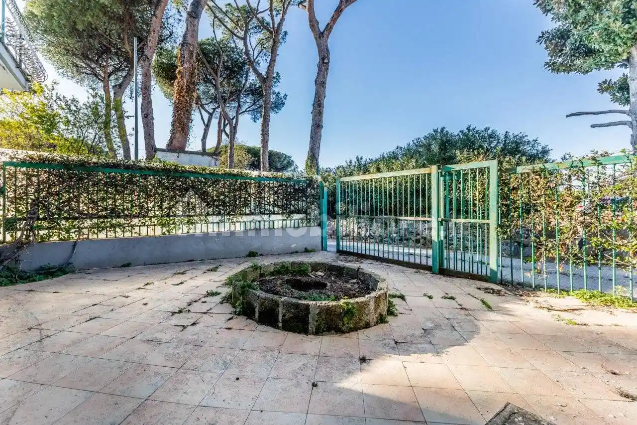 Trilocale via Tuscolana 1661, Tor Vergata, Roma - foto 3