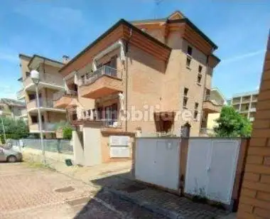 Quadrilocale via Giacomo Puccini 16, Centro, Chiaravalle - foto 3