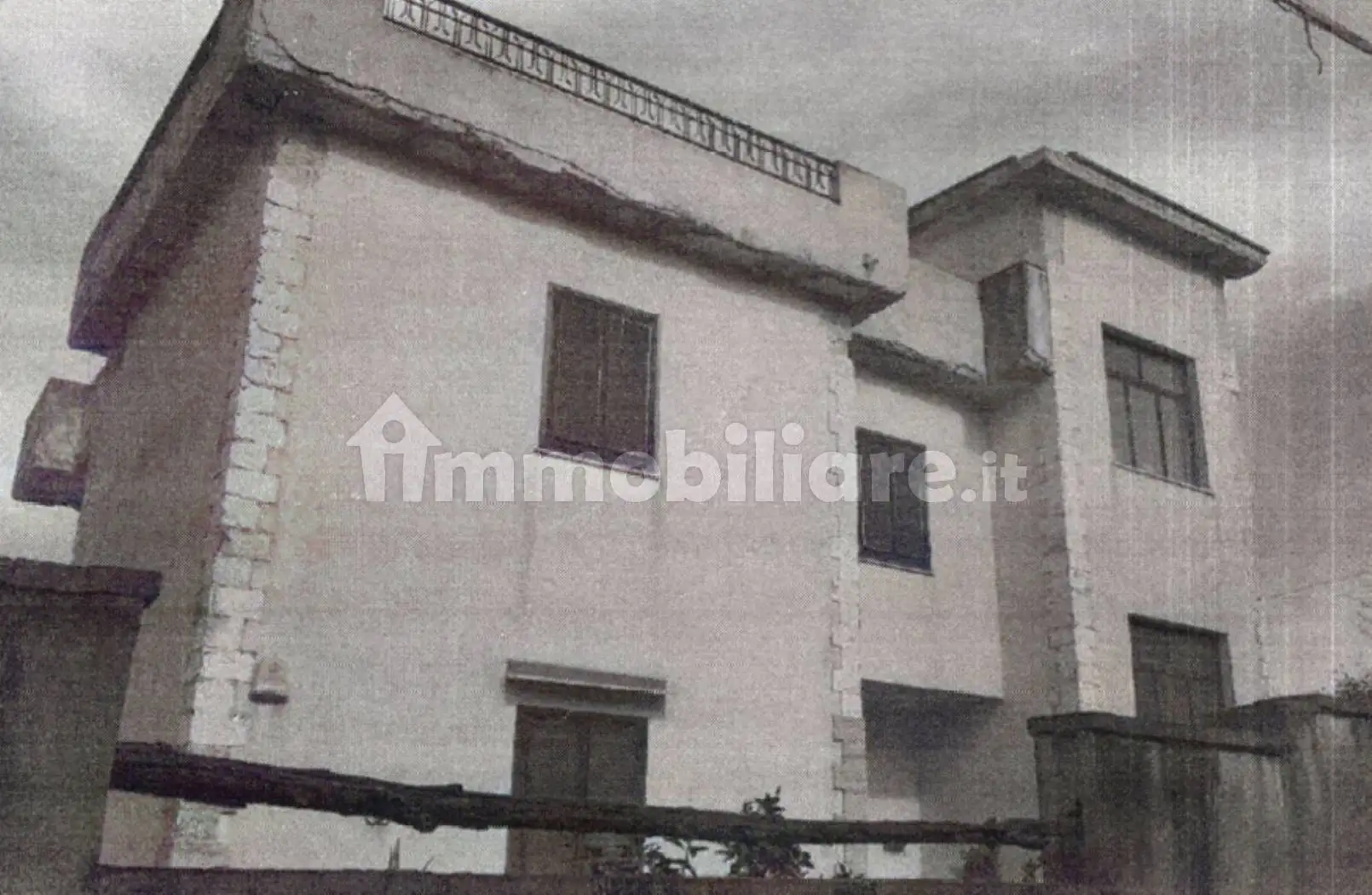 Villetta a schiera in asta a Altavilla Milicia